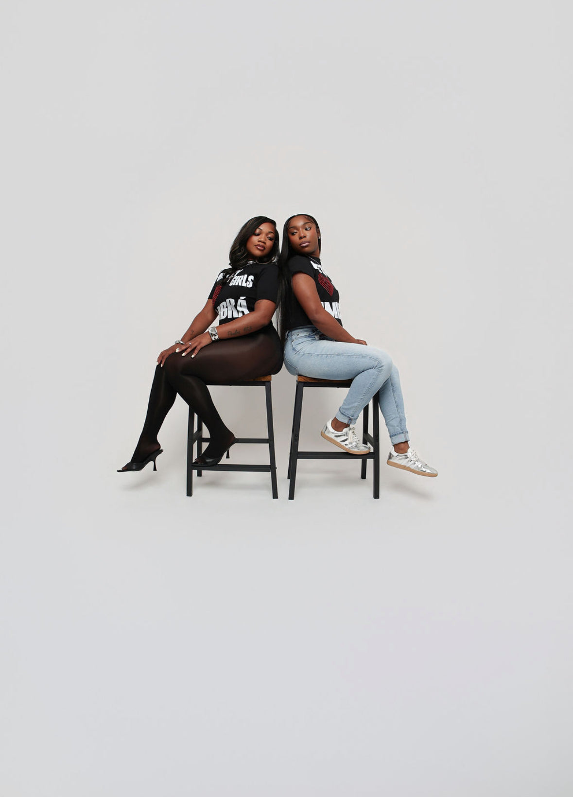 Pretty Girls Love UMBRÁ Cropped Tee (Black)